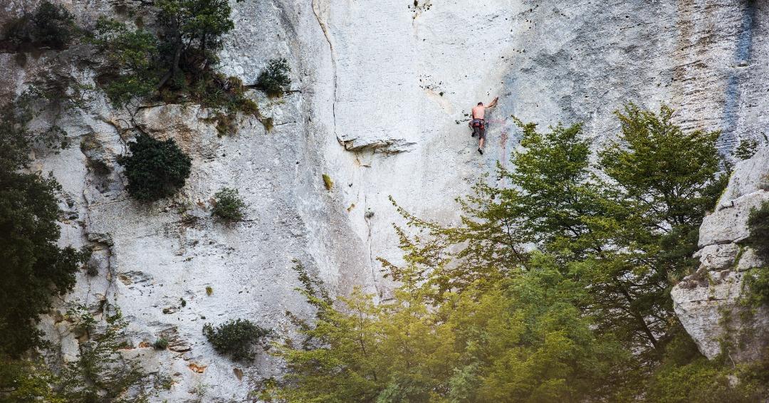 SPORT CLIMBING, MULTIPITCH, VIA FERRATA OVER 4000 ROUTES