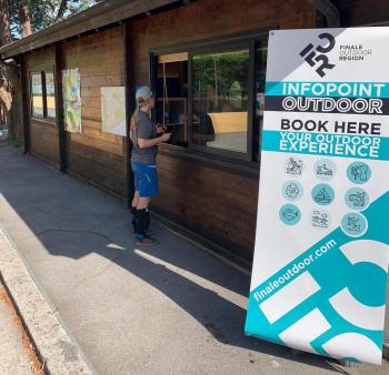 Infopoint_Outdoor.jpg